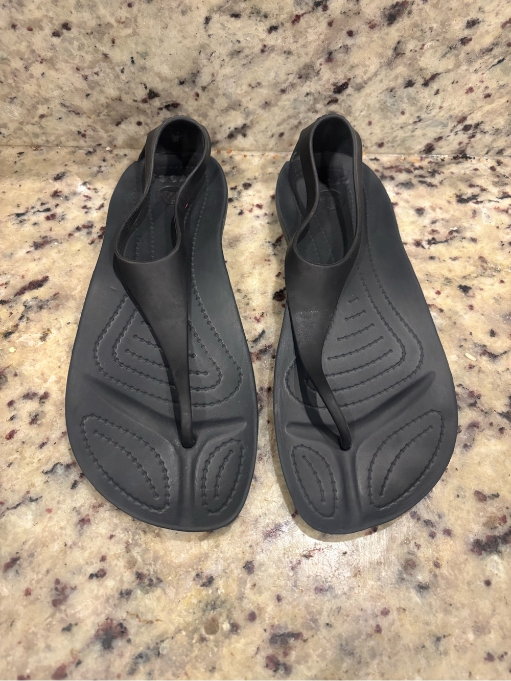 Crocs Size 7 Serena Sexi Sandals Black Thong Strappy Slingback T-Strap Sexy